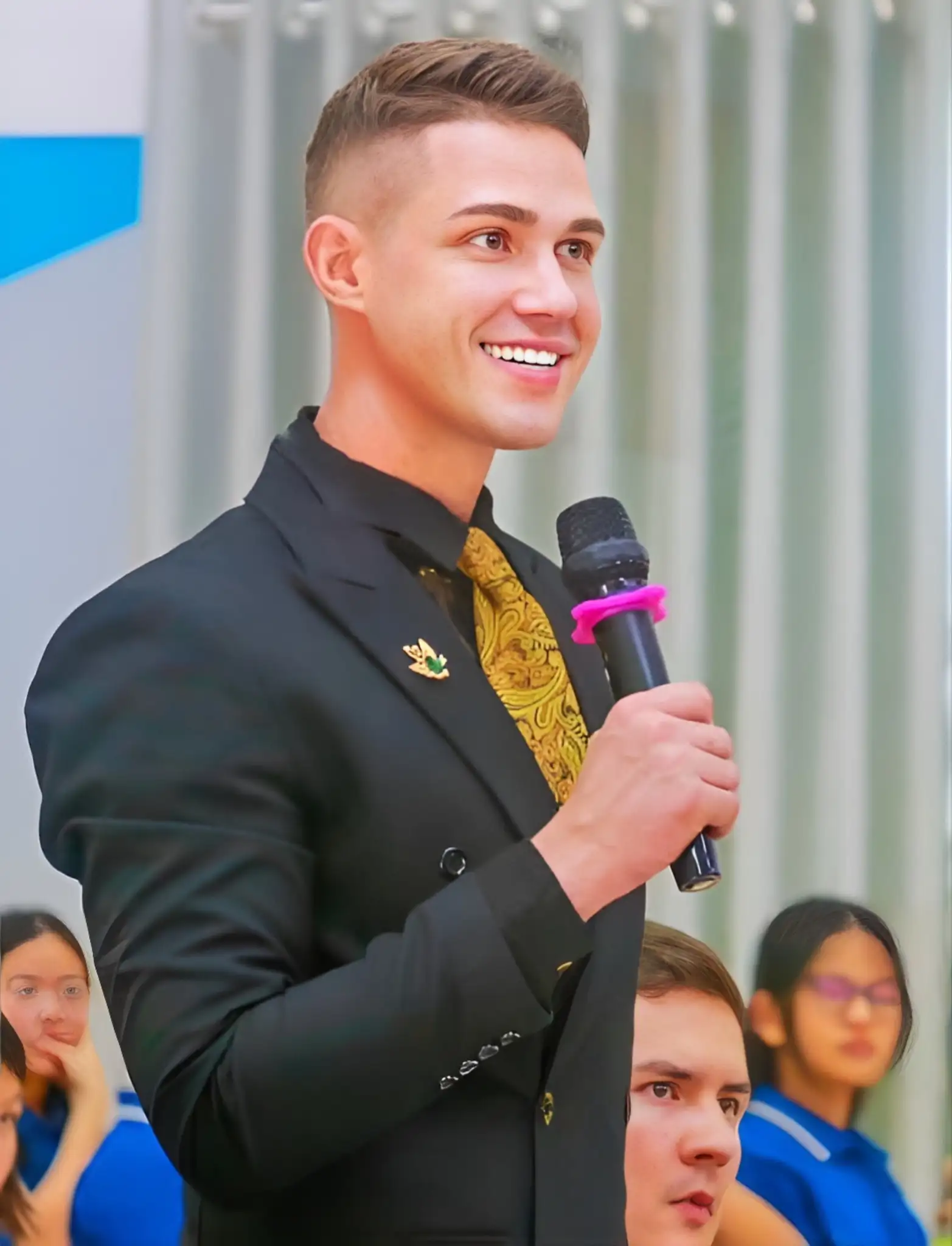 male 9